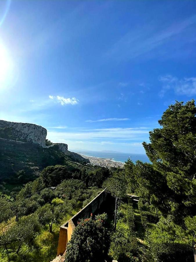 Casa "Le Terrazze" Villa Erice Bagian luar foto