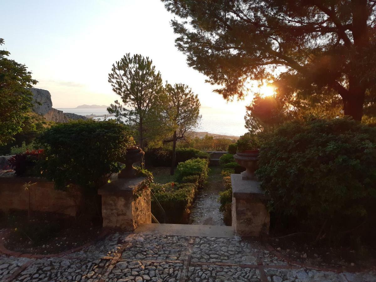 Casa "Le Terrazze" Villa Erice Bagian luar foto