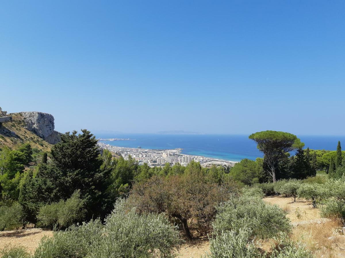 Casa "Le Terrazze" Villa Erice Bagian luar foto