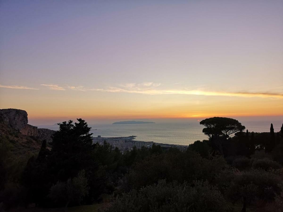 Casa "Le Terrazze" Villa Erice Bagian luar foto