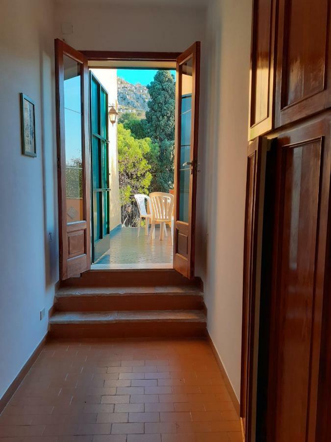 Casa "Le Terrazze" Villa Erice Bagian luar foto